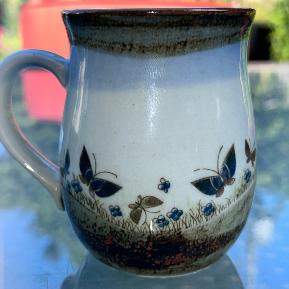 Otagiri Butterfly Flower Mug, 3 Tone Curvy 10 oz Mug